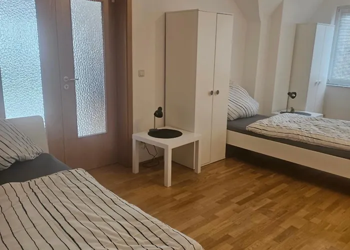 Work And 01 Neu Modernisiert Lejlighed